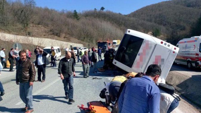 Bursa-Ankara yolunda otobüs devrildi, çok sayıda ölü ve yaralı var