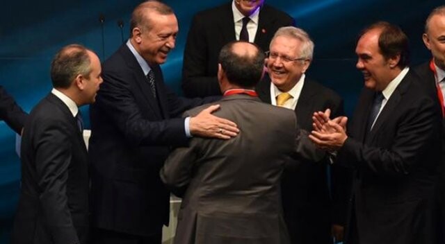 Erdoğan Aziz Yıldırım ile Dursun Özbek&#039;i barıştırdı