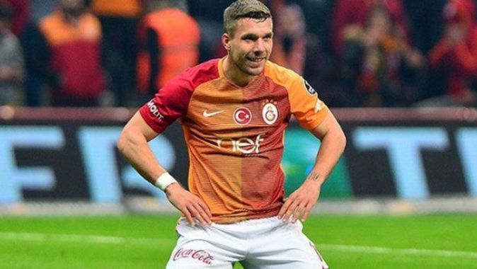 Galatasaray Podolski&#039;yi resmen açıkladı!