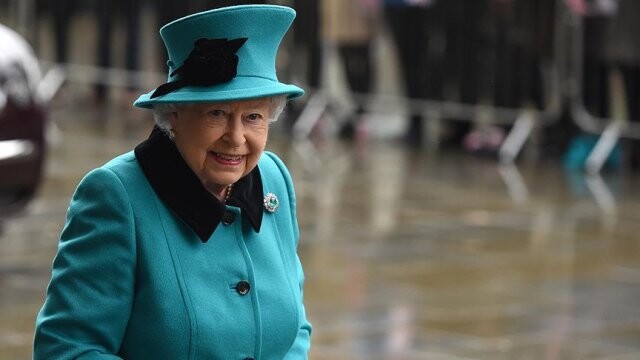 İngiliz parlamentosu Kraliçe&#039;ye zam yapmaya hazırlanıyor