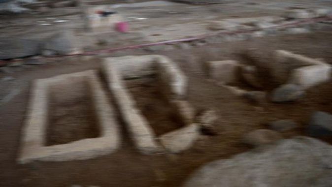 İsrail&#039;de 4 bin yıl öncesine ait mezarlık bulundu