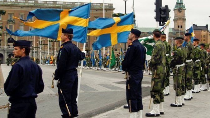 İsveç&#039;te zorunlu askerlik tekrar başlıyor