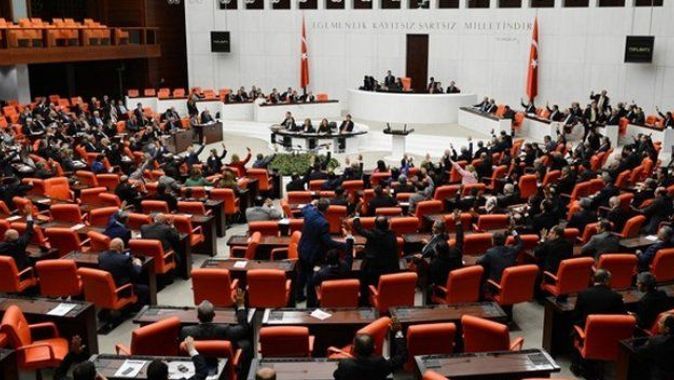 Meclis’te PKK marşına 5 yıl hapis