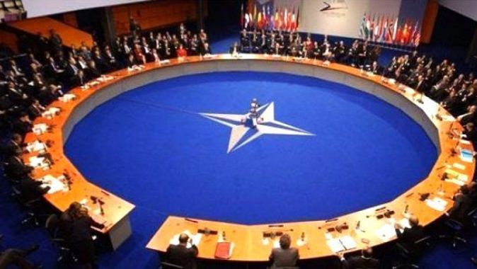 NATO, Rusya&#039;yı tehdit etti
