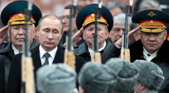 Putin&#039;den Orta Asya&#039;daki Rus üslerine ziyaret