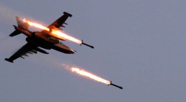 Rus uçakları PYD/PKK&#039;yi vurdu