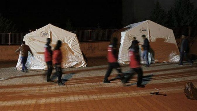 Samsat&#039;ta çadırlar kurulmaya başlandı