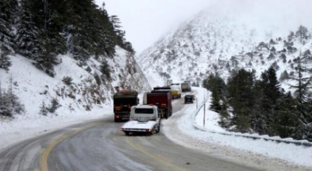 Akseki-Seydişehir Karayolu&#039;nda ulaşıma kar engeli