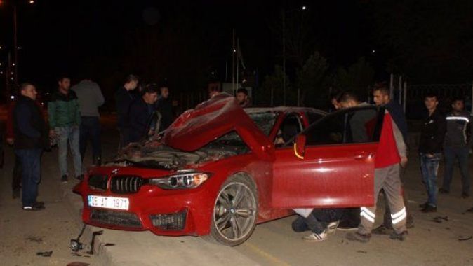 Ankara&#039;da trafik kazası: 3 yaralı