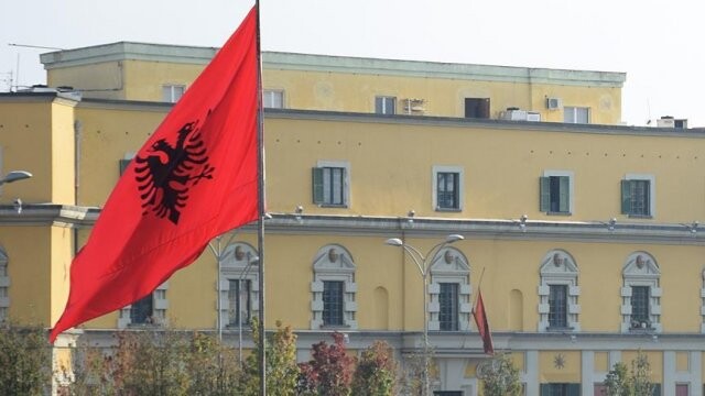 Arnavutluk&#039;ta &#039;adaysız&#039; cumhurbaşkanlığı seçimi