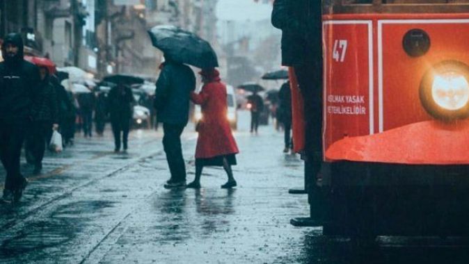 Baharı bekleyen İstanbullulara Meteoroloji&#039;den kötü haber