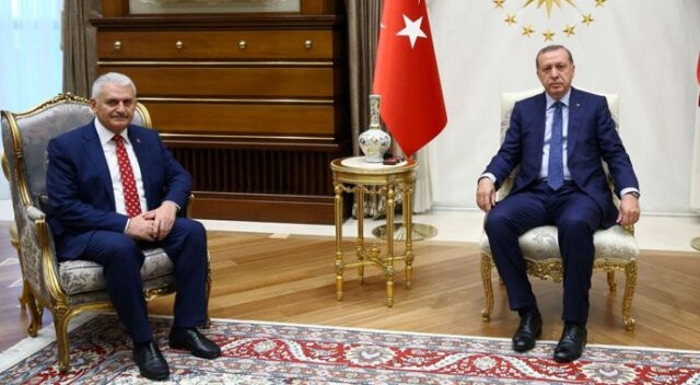 Cumhurbaşkanı Erdoğan ve Başbakan Yıldırım&#039;dan sürpriz görüşme