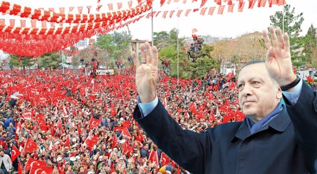 Erdoğan Diyarbakır&#039;da konuştu: Özgürlüklerin fedaisi biziz