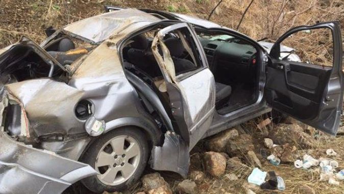 Erzincan&#039;da trafik kazası: 1 ölü, 2 yaralı