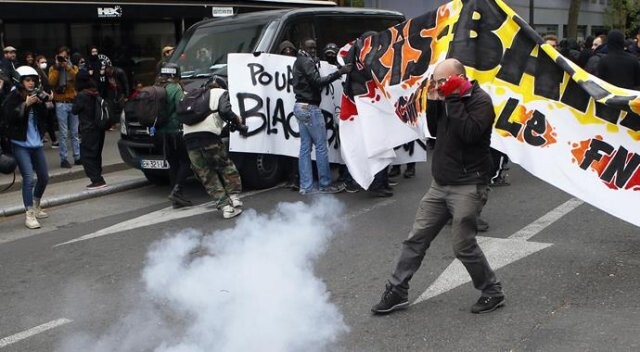 Fransa&#039;da Le Pen karşıtı gösteriler şiddete dönüştü