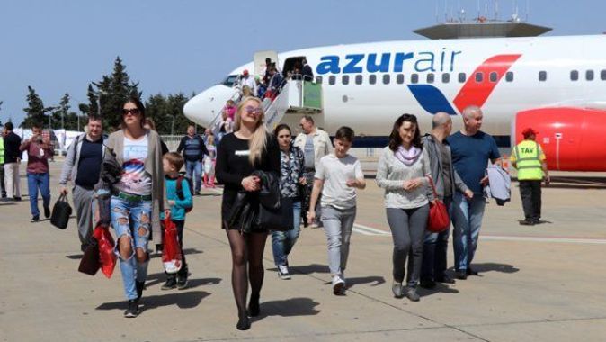 Gazipaşa havalimanına Rus turist akını