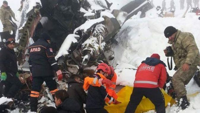Helikopter kazasında enkazdaki 12 şehide böyle ulaştılar