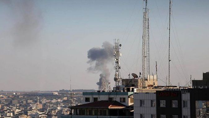 İsrail&#039;den Gazze Şeridi&#039;ne top atışı
