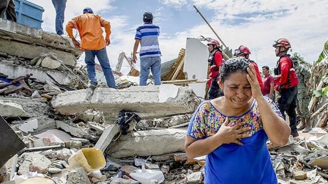 Kolombiya&#039;da bina çöktü: 20 ölü