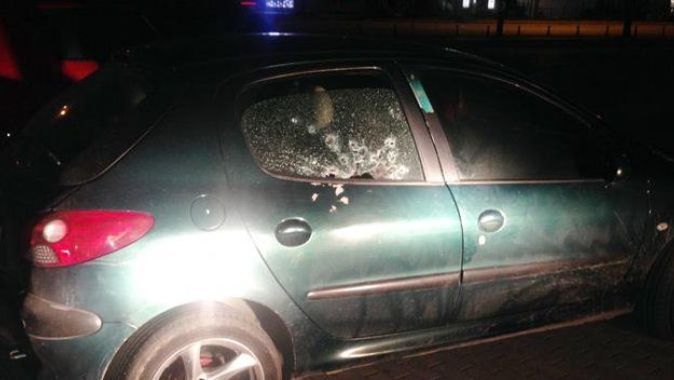 Konya&#039;da otomobile ateş açıldı: 4 yaralı