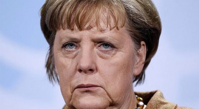 Merkel&#039;den AB’ye küstah Türkiye çağrısı!