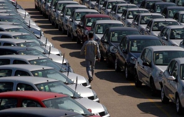 Otomobil ve hafif ticari araç pazarında azalma yaşandı