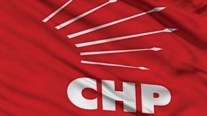 Referanduma saatler kala CHP&#039;de istifa!