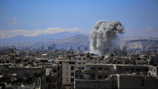 Şam&#039;daki muhalif bölgelere yoğun hava saldırısı