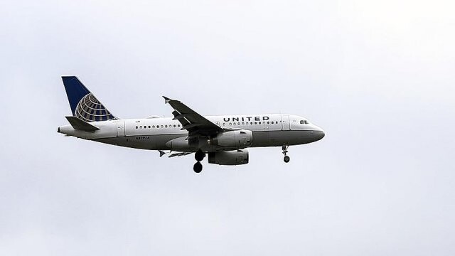 United Havayolları fazladan yer sattığı yolcularına 10 bin dolar tazminat ödeyecek