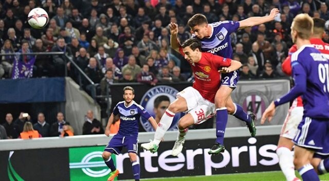 United kaçtı, Anderlecht yakaladı!