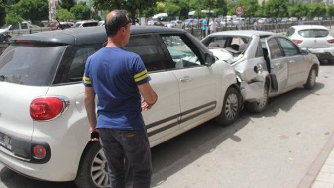 Adana&#039;da zincirleme kaza, yaralılar var