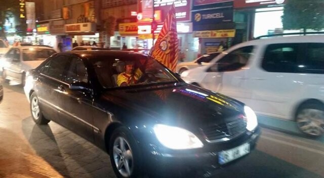 Adana Demirspor galibiyeti Evkur Yeni Malatyaspor taraftarını sokağa döktü