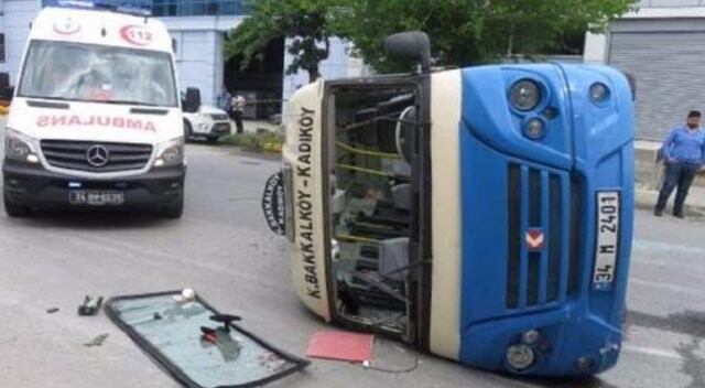 Ataşehir&#039;de minibüs devrildi: Yaralılar var