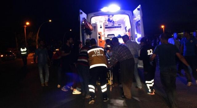 Balıkesir&#039;de motosikletler çarpıştı: 2 ölü, 1 yaralı