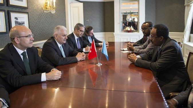 Başbakan Yıldırım ile Somali Cumhurbaşkanı Fermacu Londra&#039;da görüştü
