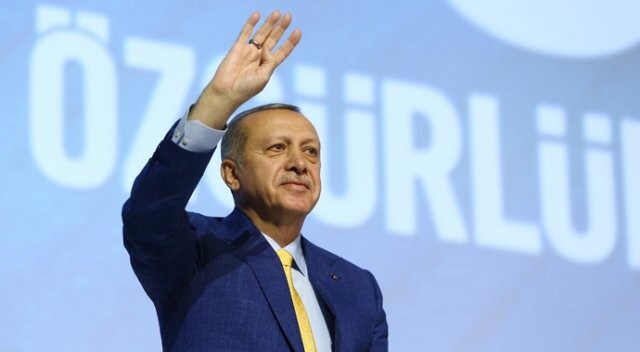 Cumhurbaşkanı Erdoğan besmele ve Fatiha ile geri döndü
