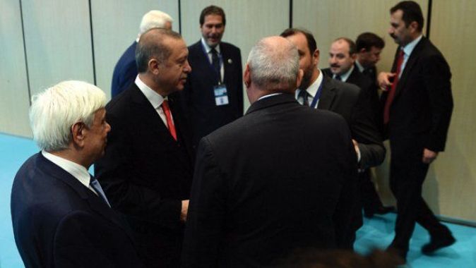 Cumhurbaşkanı Erdoğan, Yunan Cumhurbaşkanı&#039;na böyle takıldı