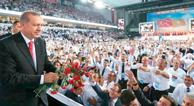 Erdoğan’a miting gibi kongre