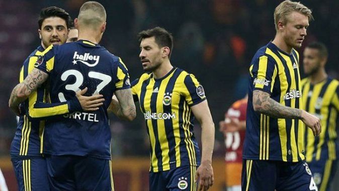 Fenerbahçe&#039;de taşlar yerinden oynuyor