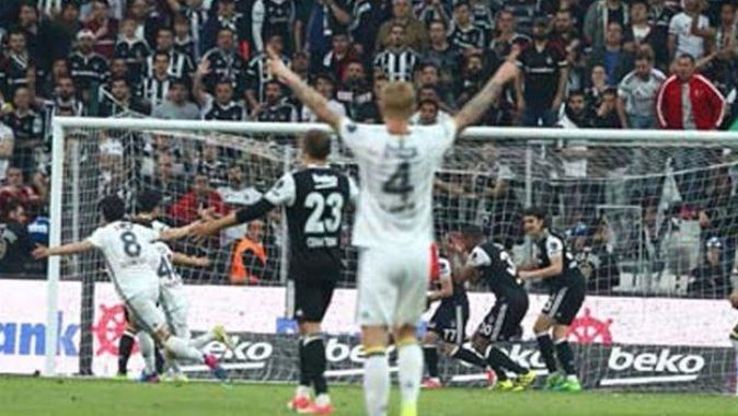 Fenerbahçe son saniyede attı Gökhan Gönül yıkıldı