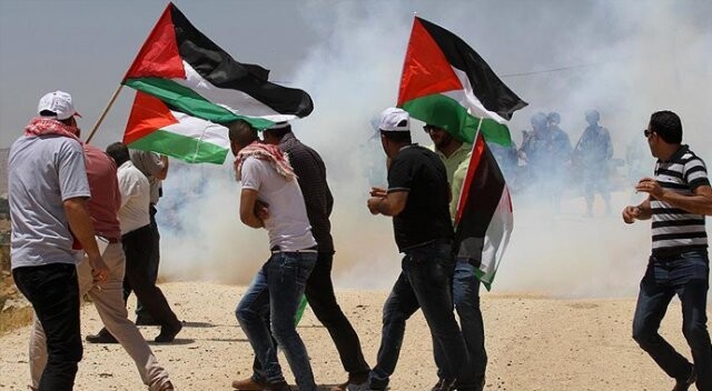 Gazzeliler &#039;açlık grevindeki tutuklular&#039; için yürüdü