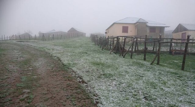 Giresun’da Mayıs ayında yaylalara kar yağdı