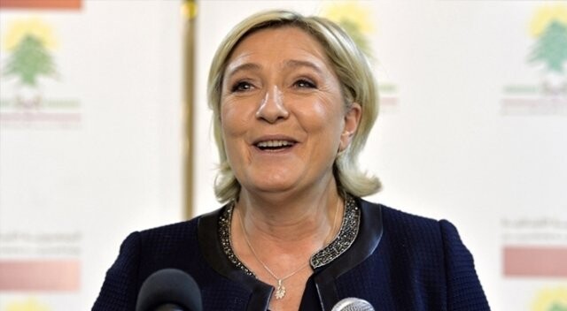 Greenpeace aktivistlerinden, Marine Le Pen’e tepki