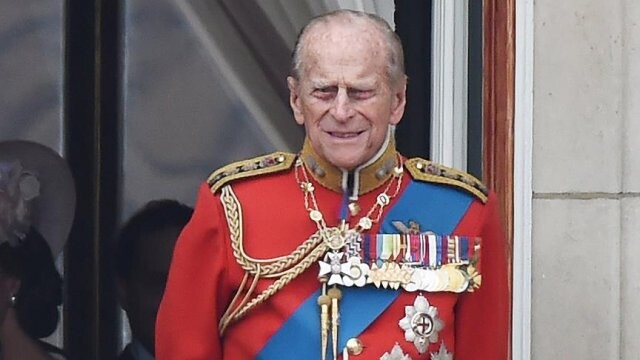 İngiltere Kraliçesi&#039;nin eşi Philip kraliyet görevlerini bırakıyor