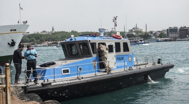 İstanbul Boğaz’ında bir kişi kendini tur teknesinden aşağı attı