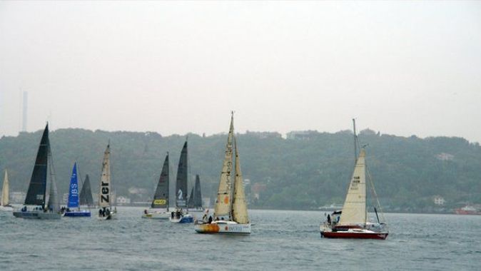 İstanbul Boğazı yılın ilk yarışına sahne oldu