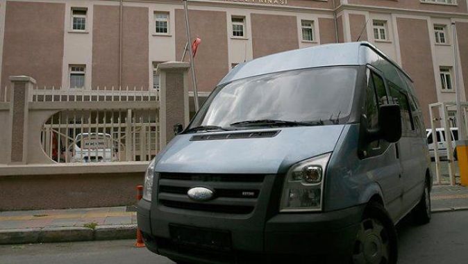İzmir&#039;de &#039;mahrem imam&#039; operasyonu: 12 gözaltı
