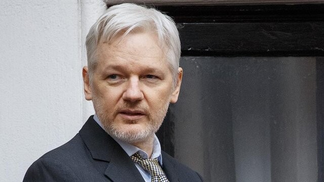 Julian Assange hakkındaki tecavüz suçlaması düşürüldü