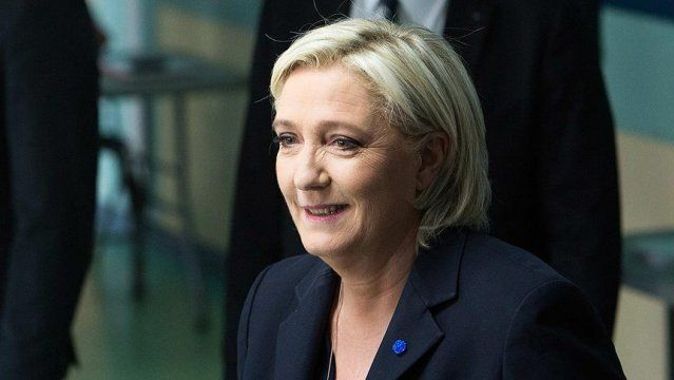 Katolikler Le Pen karşıtı bildiriyi imzalamadı