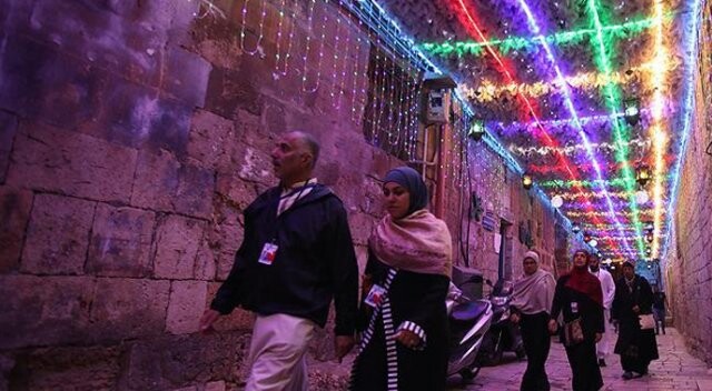 Kudüs, Ramazan için kandillerle süslendi